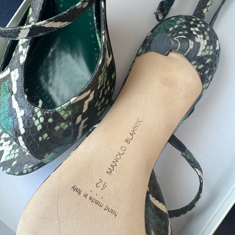 Manolo Blahnik Green python leather Sandals - Picture 6 of 16